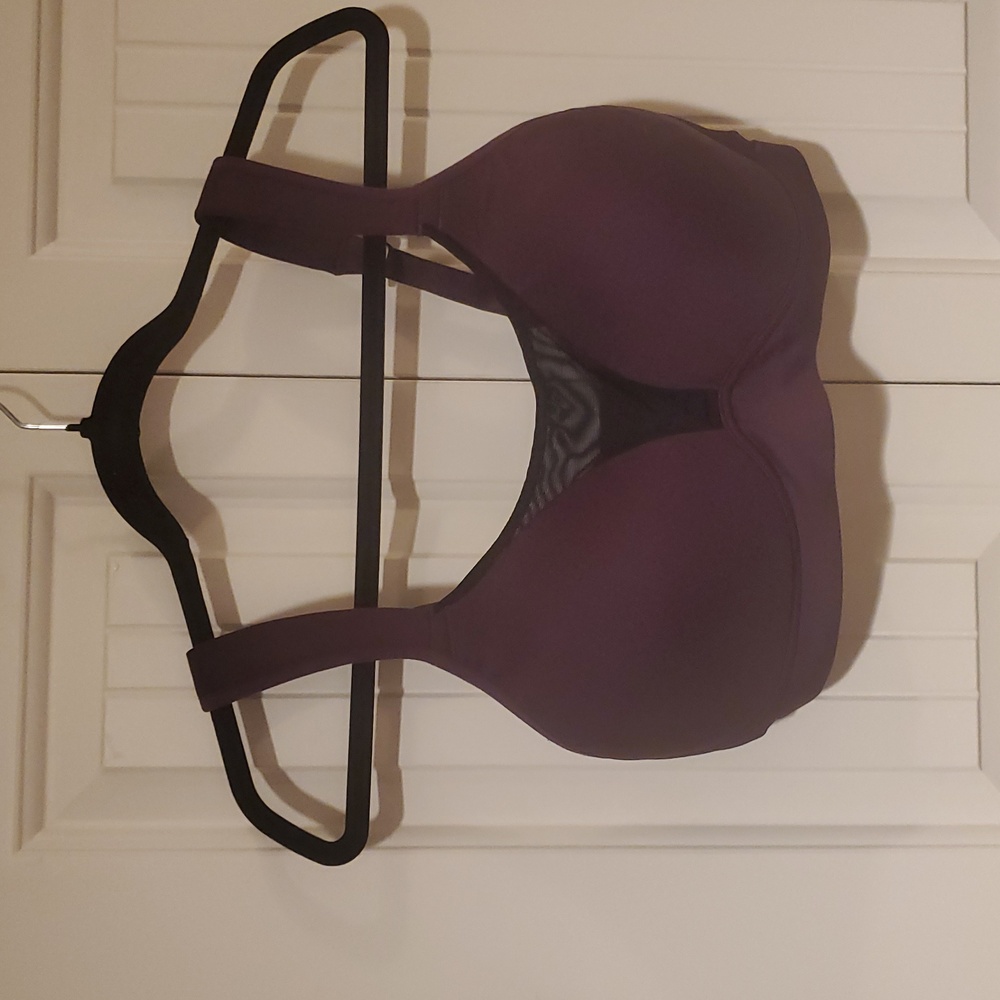 Lucy Sports Bra 36DD